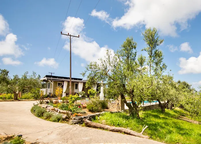 Hakuna Matata Holidays Wooden Lodge With Airco & Pool In Greek Olive Grove