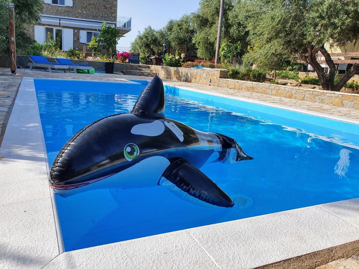 Hakuna Matata Holidays Wooden With Airco & Pool In Greek Olive Grove Methoni (Messenia)