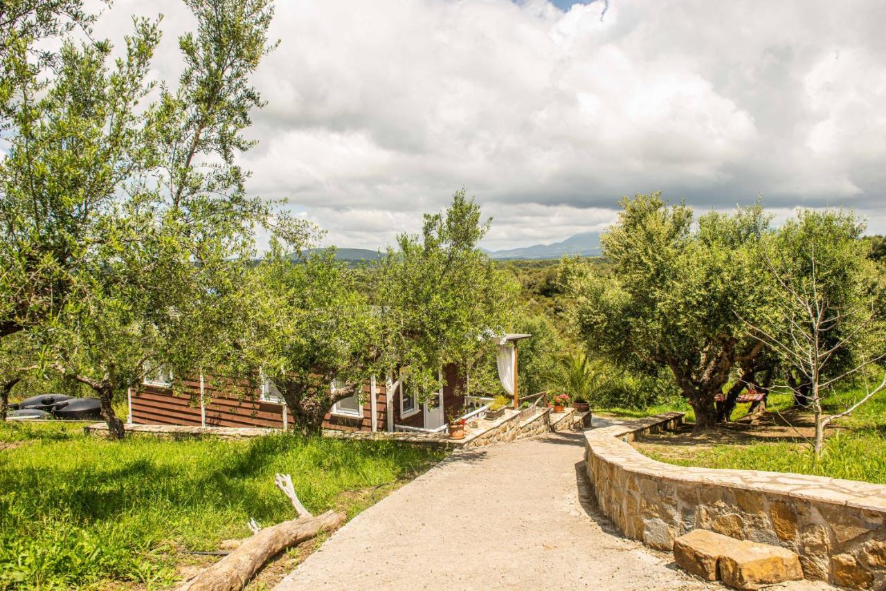Lodge Hakuna Matata Holidays Wooden With Airco & Pool In Greek Olive Grove Methoni (Messenia)