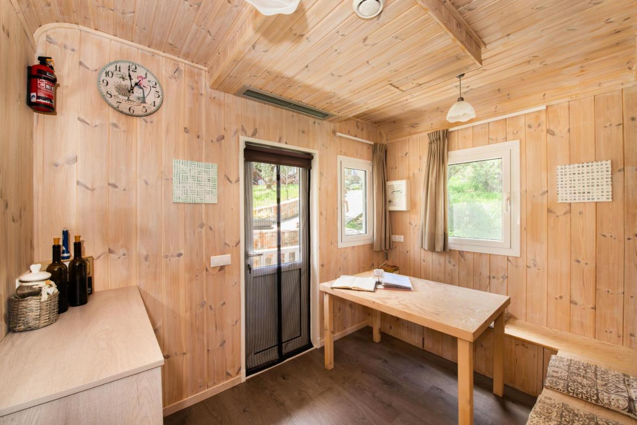 Hakuna Matata Holidays Wooden With Airco & Pool In Greek Olive Grove Methoni (Messenia)