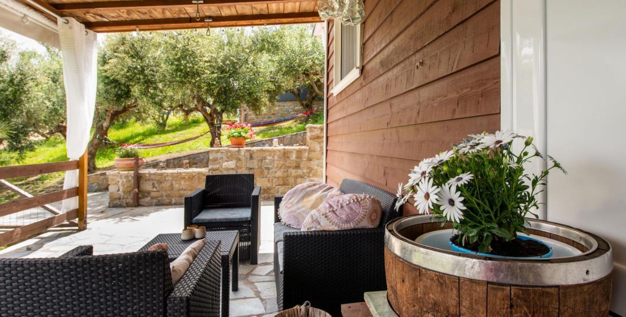 Hakuna Matata Holidays Wooden With Airco & Pool In Greek Olive Grove Lodge *