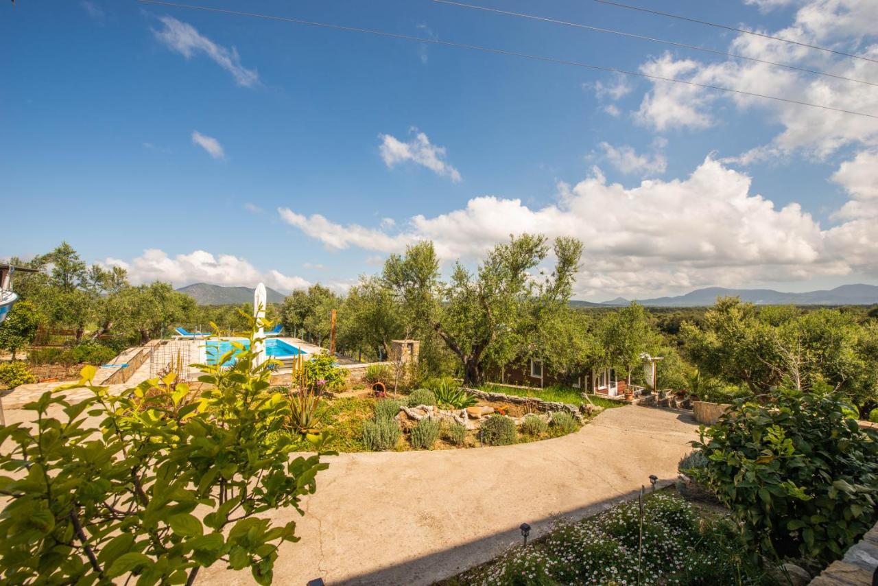 Hakuna Matata Holidays Wooden With Airco & Pool In Greek Olive Grove Lodge