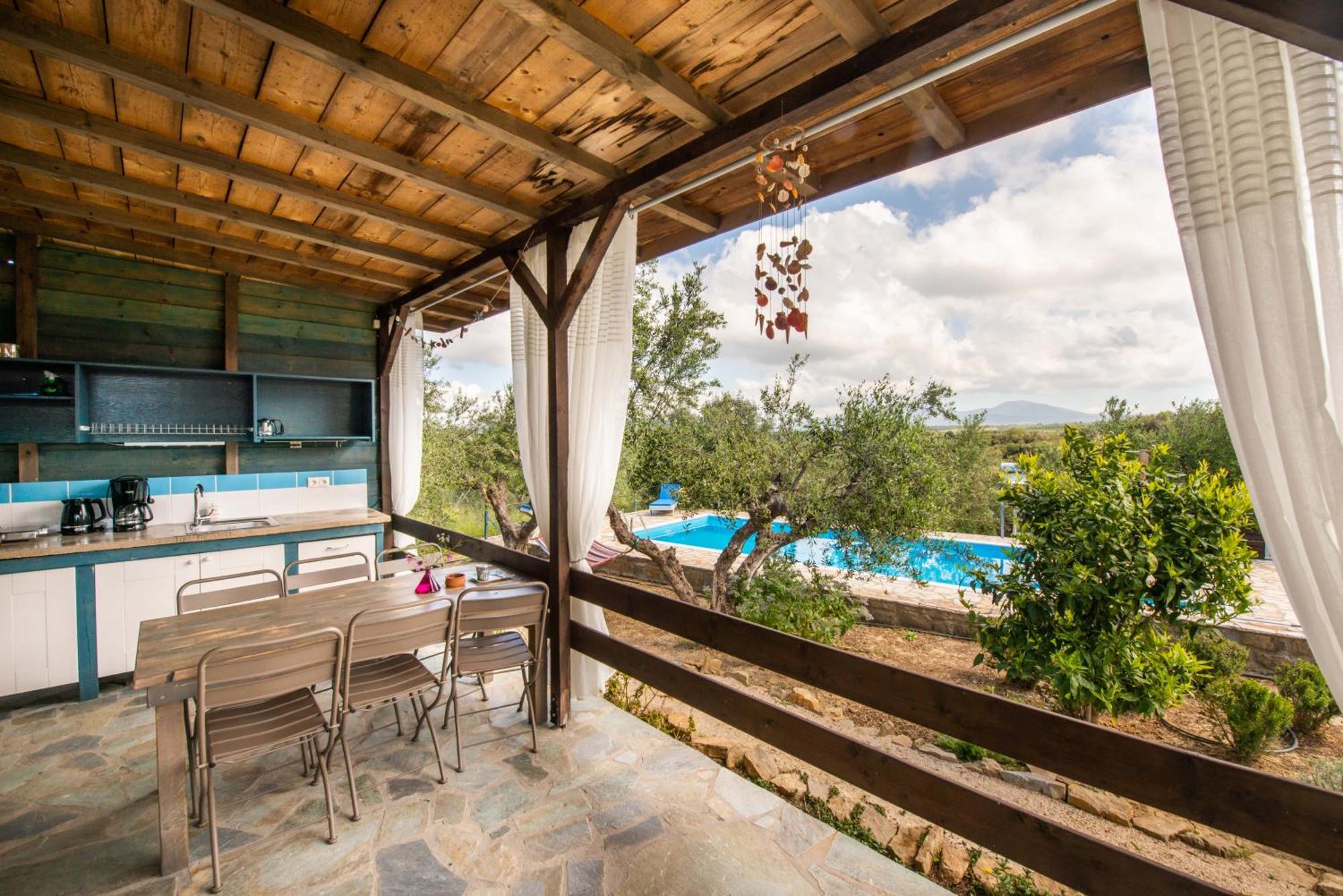 Hakuna Matata Holidays Wooden With Airco & Pool In Greek Olive Grove *
